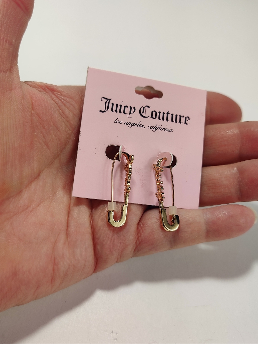Juicy Couture Gold Tone “Juicy” Safety Pin Earrings Rhinestone Logo Dangle New - Picture 6 of 7